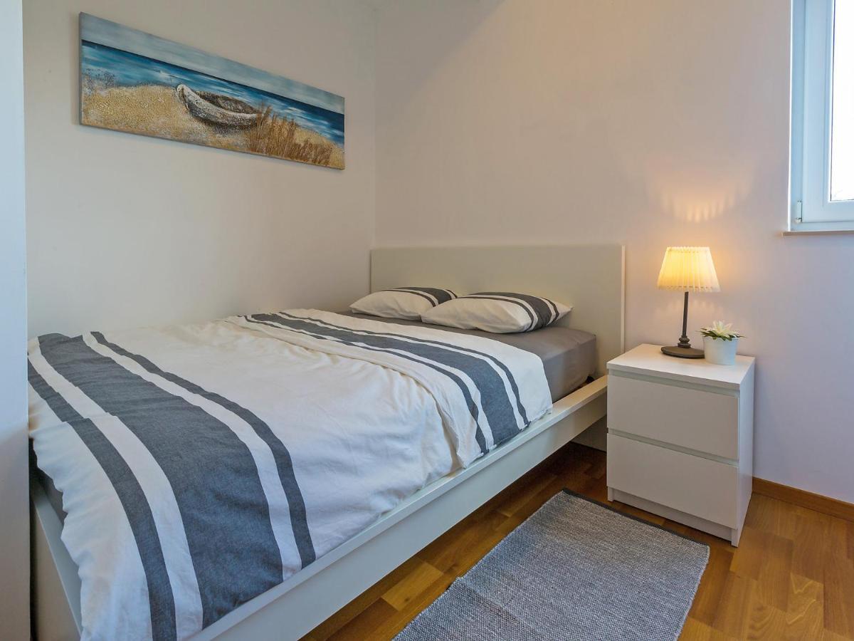 Apartment Cvit 1 By Interhome Klenovica Εξωτερικό φωτογραφία